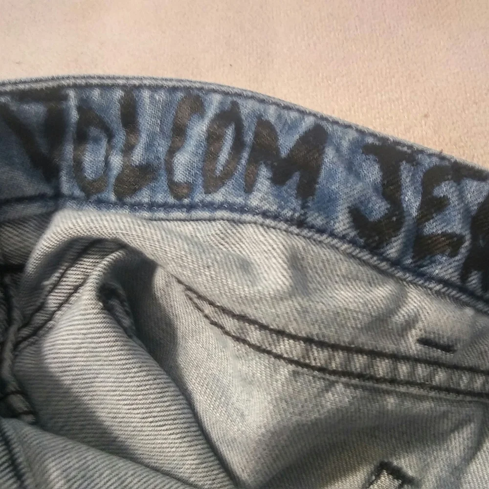 Volcom High & Waisted Shorts Size 25